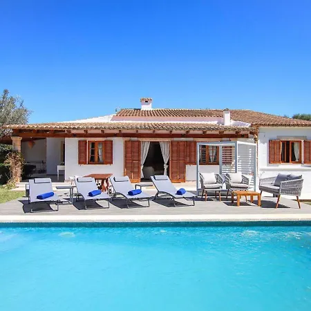 Relax Just Outside Recently Renovated By Renthousing * Pollenca