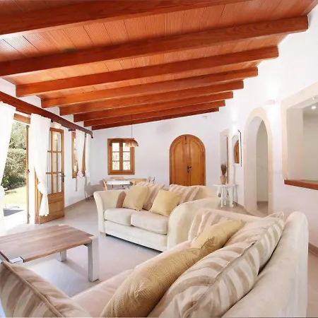 Relax Just Outside Recently Renovated By Renthousing Holiday home *
