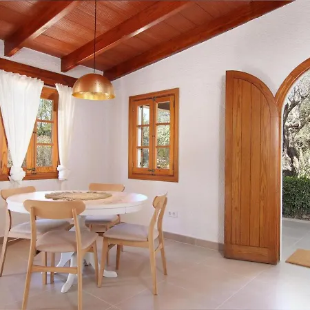 Relax Just Outside Recently Renovated By Renthousing Pollenca