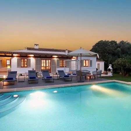 Holiday home Relax Just Outside Recently Renovated By Renthousing *